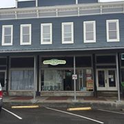 Herbs Organics & More logo